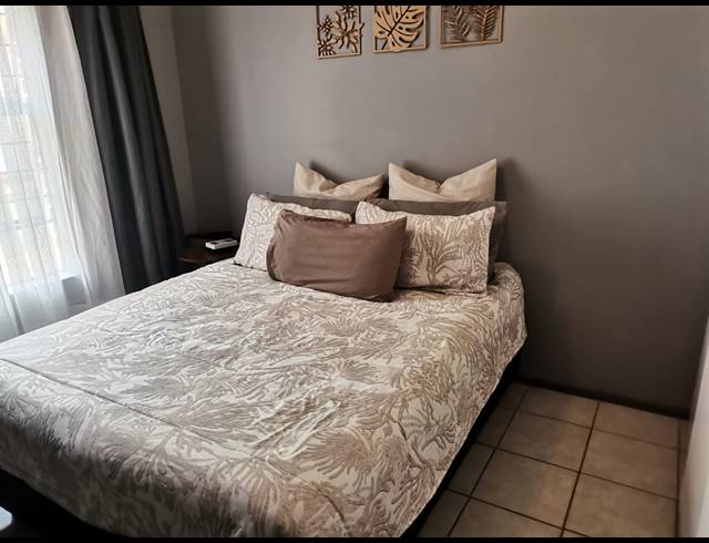2 BEDROOM SECTIONAL TITLE FOR SALE IN SONNEVELD